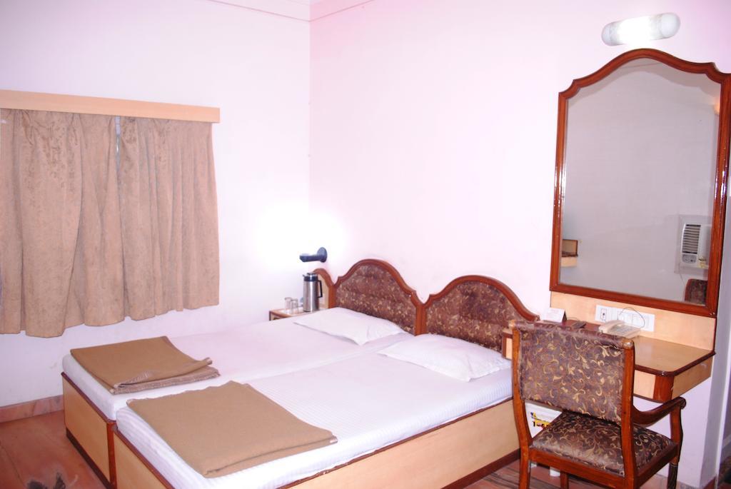 Padma Hotel Puri Cameră foto